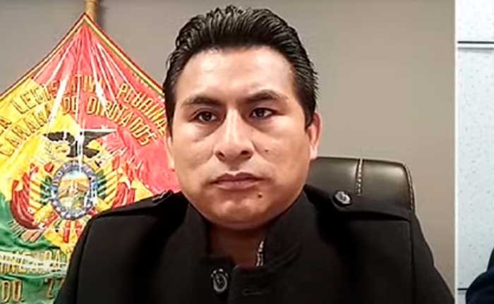 Arispe denuncia a Rolando Cuellar por calumnia e injuria