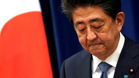 Shinzo Abe asesinado durante discurso de campaña