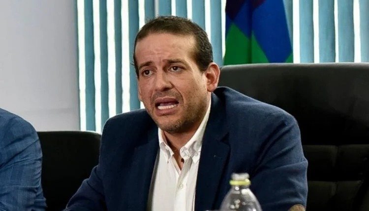 Luis Fernando Camacho pide garantías para declarar ante la Fiscalía