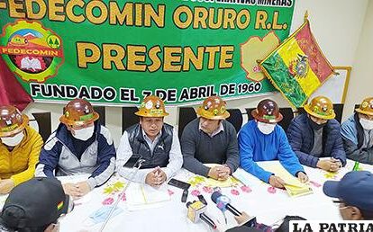 Cooperativistas preocupados por situación económica en Fedecomin
