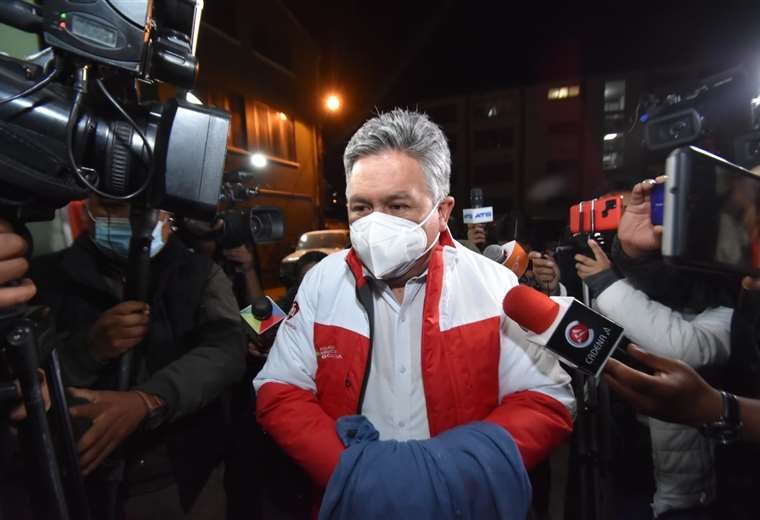 Luis Larrea en defensa del sector salud