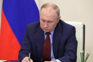 Ciudadanía rusa para ucranianos firmada por Vladimir Putin