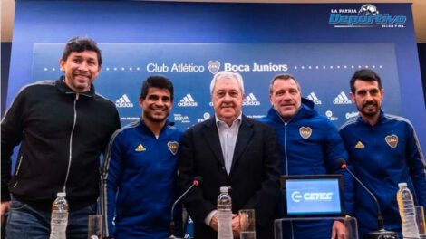 Entrenador de Boca durante la conferencia de prensa