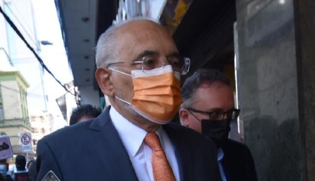Conspiración en Salud según Carlos Mesa