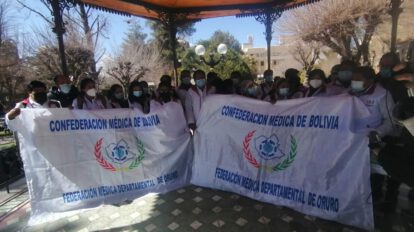 Médicos en Oruro respaldan al ministro Auza