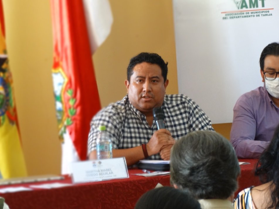 Demanda cruceña de presupuesto por el viceministro de Planificación David Guachalla