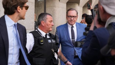 Kevin Spacey se declaró no culpable de cargos de agresión sexual en Londres