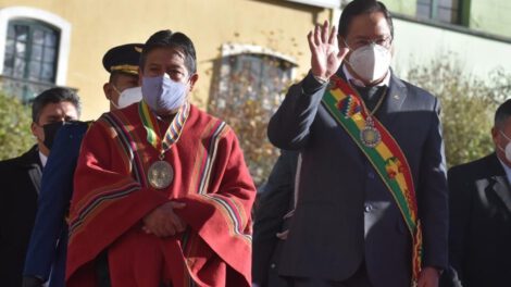 Homenaje a los próceres de La Paz por el primer gobierno libre de Hispanoamérica