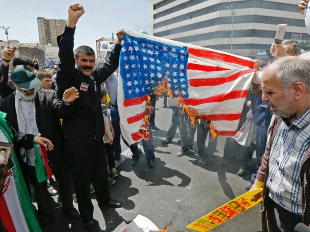 Biden en Oriente Medio y protestas en Irán