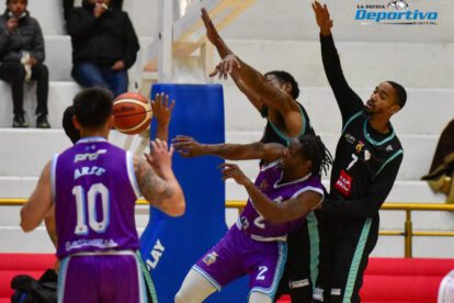 Leones de Potosí líder del torneo Libobásquet
