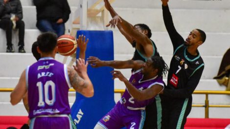 Leones de Potosí líder del torneo Libobásquet