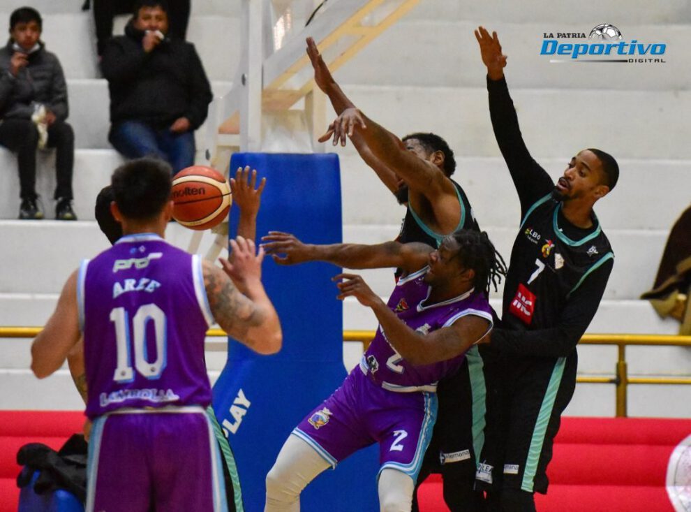 Leones de Potosí líder del torneo Libobásquet