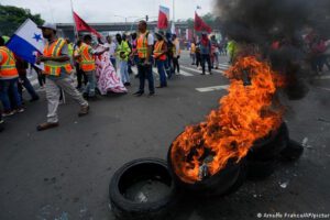 Protestas en Panamá contra el alza del precio de los combustibles