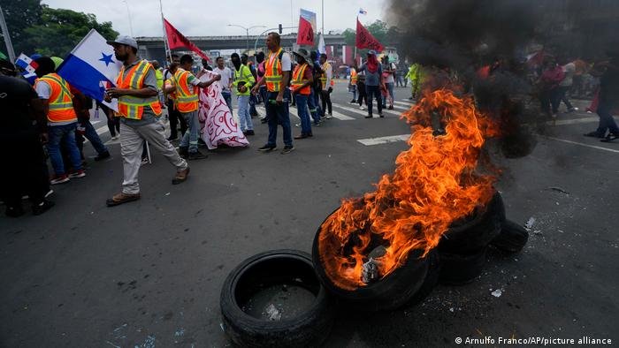 Protestas en Panamá contra el alza del precio de los combustibles