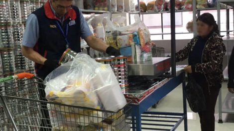 Entrega de subsidio de lactancia en La Paz