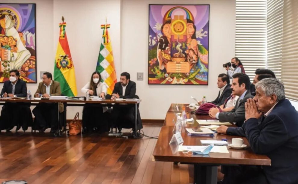 Reunión de Arce con alcaldes sobre el Censo Nacional