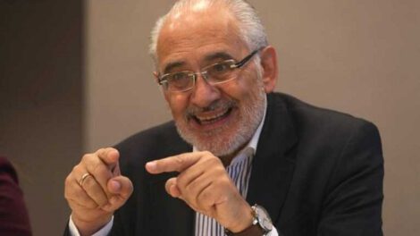 Falsa nacionalización de Evo según Carlos Mesa