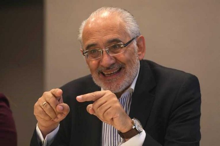 Falsa nacionalización de Evo según Carlos Mesa