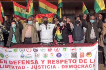 Marcha nacional en defensa de la libertad convocada por el Colegio Médico de Bolivia