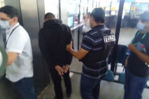 Piloto acusado de traficar cocaína en Santa Cruz