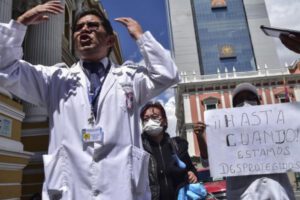 Incumplimiento de pago del seguro por médicos fallecidos a consecuencia del Covid-19