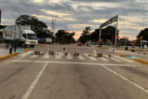 Enfrentamientos en Santa Cruz durante el paro por el Censo 2023