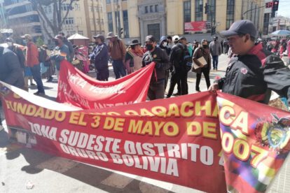 Protestas en Oruro por obras en la urbanización 3 de Mayo