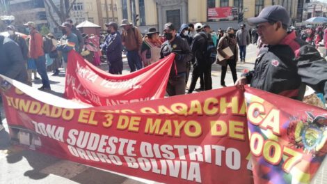 Protestas en Oruro por obras en la urbanización 3 de Mayo