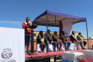 donación de losetas ecológicas por CBN para albergue de animales en Oruro
