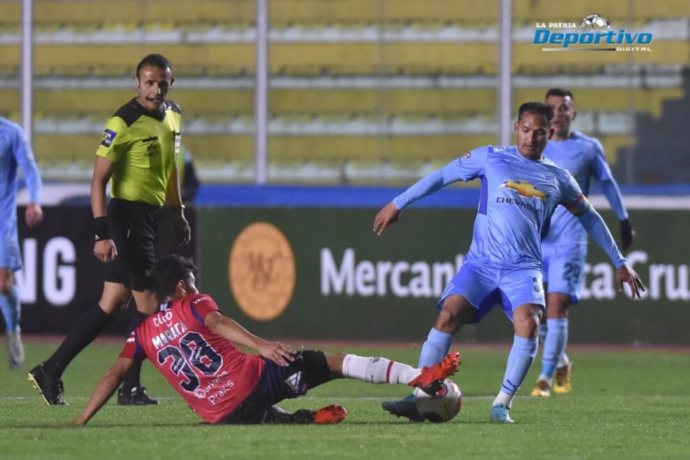 Decisiones arbitrales en el partido entre Bolívar y Wilstermann
