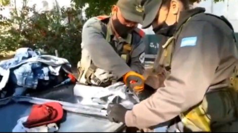 Bolivianos capturados con droga oculta en mercadería
