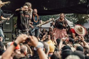 Ayde la metalera en el festival Obscene Extreme en República Checa