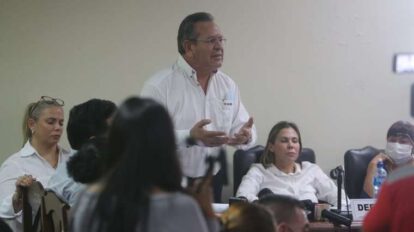Expolicías absueltos EuroChronos piden restitución a sus cargos