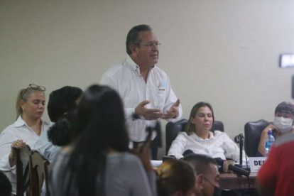 Expolicías absueltos EuroChronos piden restitución a sus cargos