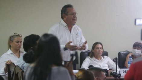 Expolicías absueltos EuroChronos piden restitución a sus cargos