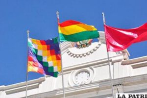 embanderamiento en Oruro por fiestas patrias