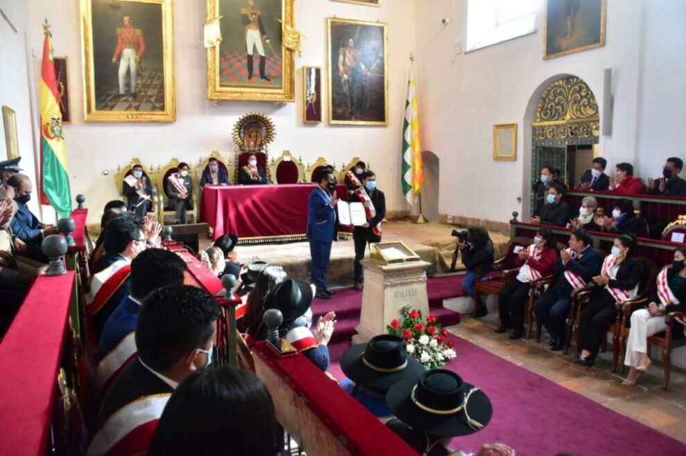 Independencia de Bolivia en la sesión de honor de la ALP
