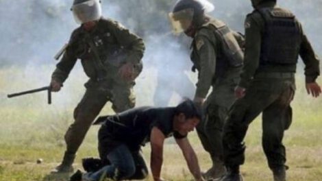 Condena a policías por represión a indígenas del Tipnis