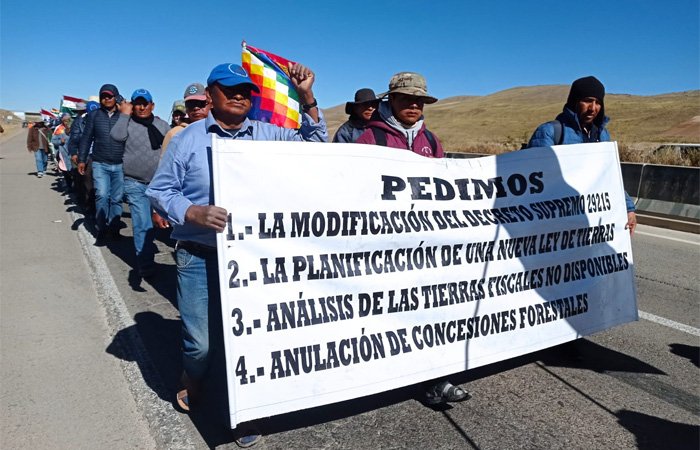 Marcha por tierras en La Paz