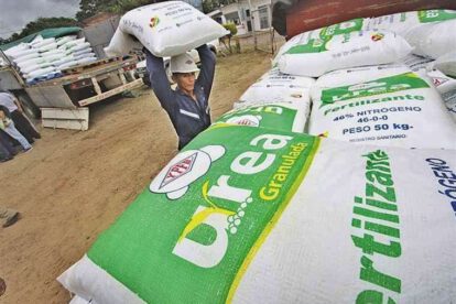 Producción de fertilizante en la nueva planta de urea
