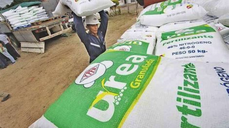 Producción de fertilizante en la nueva planta de urea