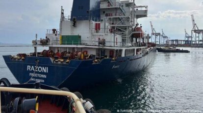 Buque Razoni cargado con 28.000 toneladas de maíz rumbo al Líbano