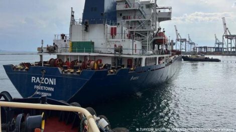 Buque Razoni cargado con 28.000 toneladas de maíz rumbo al Líbano