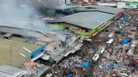Incendio Mercado Mutualista en Santa Cruz