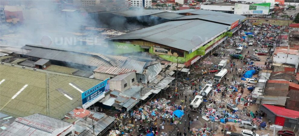 Incendio Mercado Mutualista en Santa Cruz