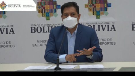 El ministro de Salud, Jeyson Auza durante una conferencia de prensa sobre la viruela del mono