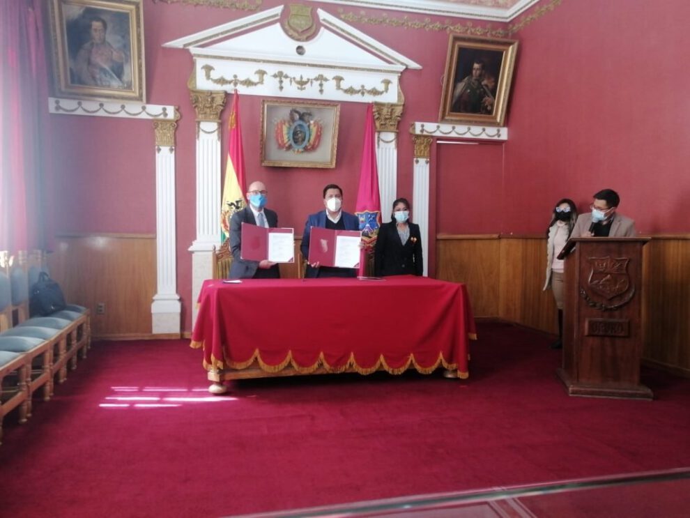 Memorándum de entendimiento firmado por GAMO y ONU-Hábitat para desarrollo sostenible en Oruro