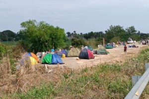 Bloqueos en la ruta a Beni por conflictos de tierra