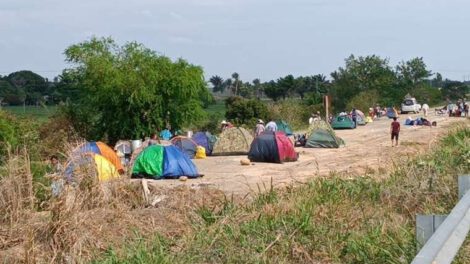 Bloqueos en la ruta a Beni por conflictos de tierra