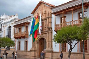 Disturbios en actos cívicos en Sucre